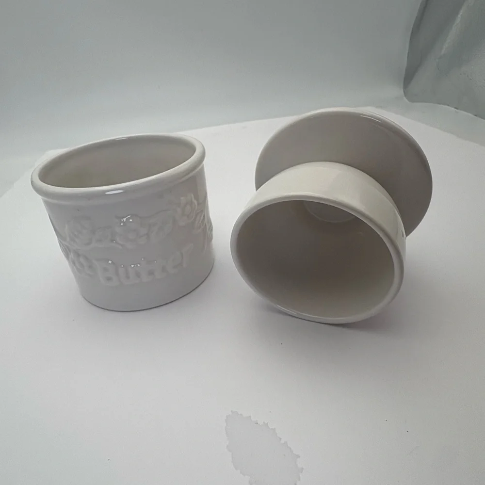 Vintage White Ceramic Butter Bell with “Butter” and “Beurre” Text, Flower Motif